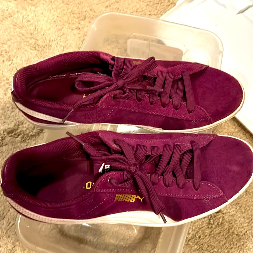Burgundy and white suede puma low top sneakers